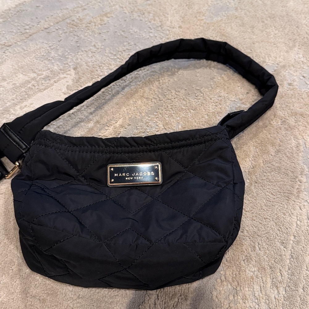 Marc Jacobs Soft, Black Quilted Crossbody Women’s Handbag by  Luxury Designer - Picture 2 of 10